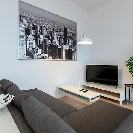 Апартаменты Penthouse With A View Of Lodz & Free Parking Экстерьер фото