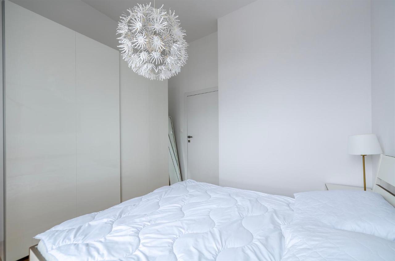 Апартаменты Penthouse With A View Of Lodz & Free Parking Экстерьер фото